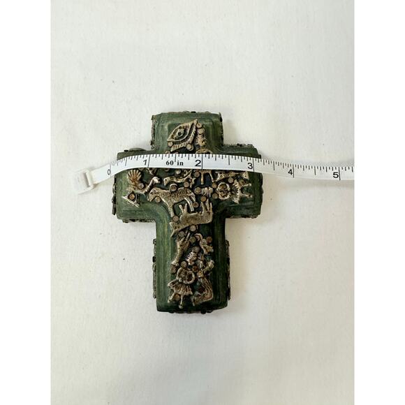 El Miligro Del Arte Small Green Cross With Metal Charms - Picture 9 of 10